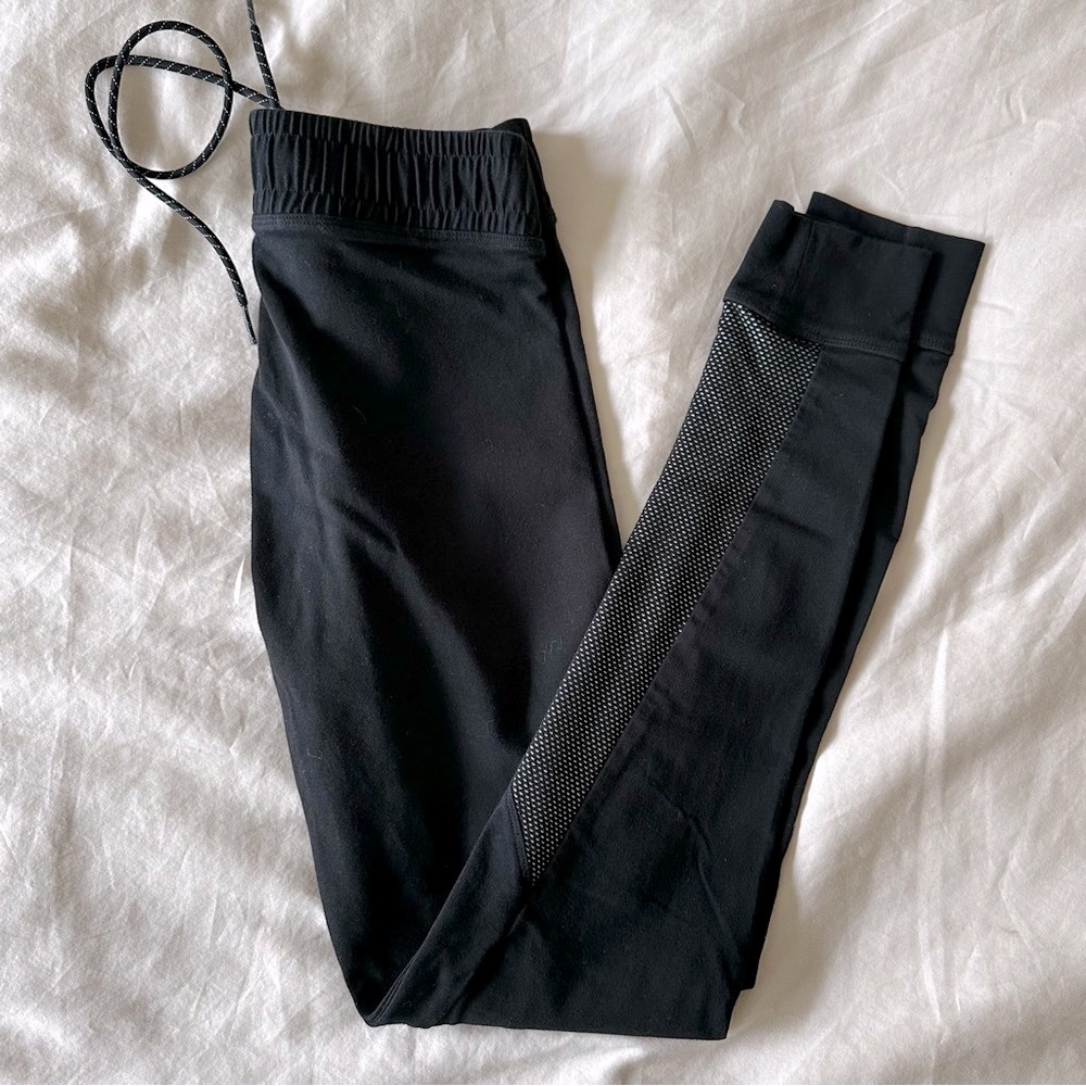 NW VS Pink label high waist black leggings size XS